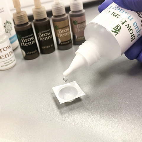 Hovedbilde LB-BH BROW HENNA Stativ for 12 farger